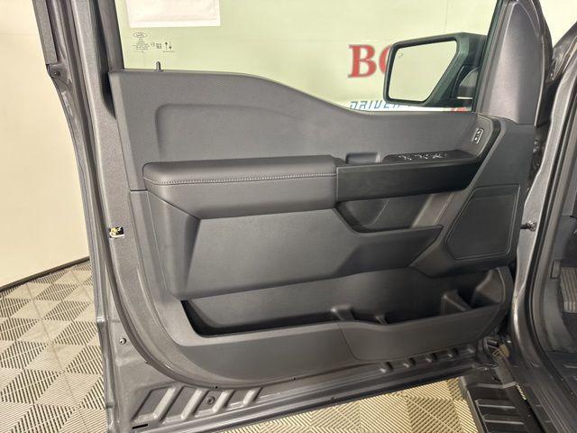 new 2025 Ford F-150 car, priced at $44,274