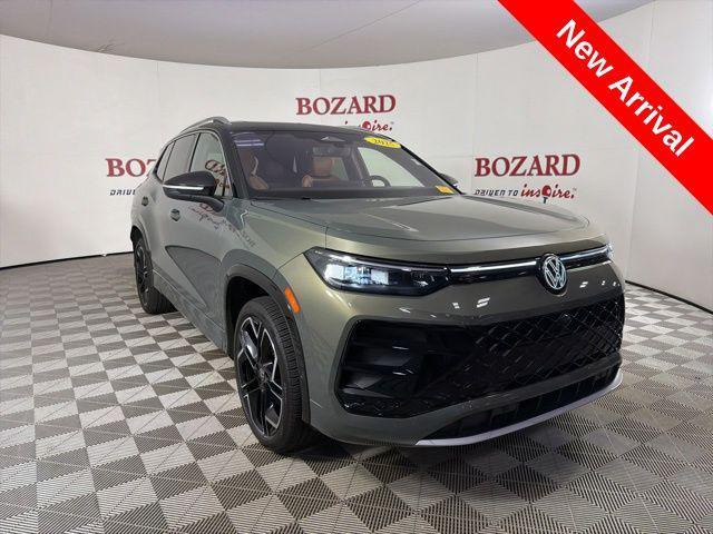 used 2025 Volkswagen Tiguan car, priced at $38,250