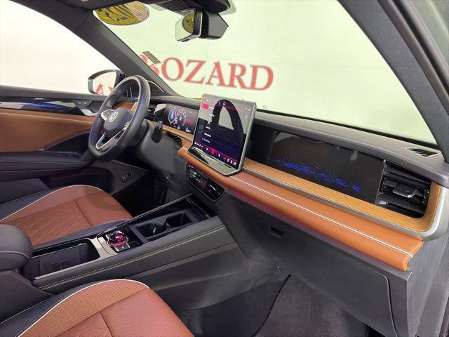used 2025 Volkswagen Tiguan car, priced at $38,250