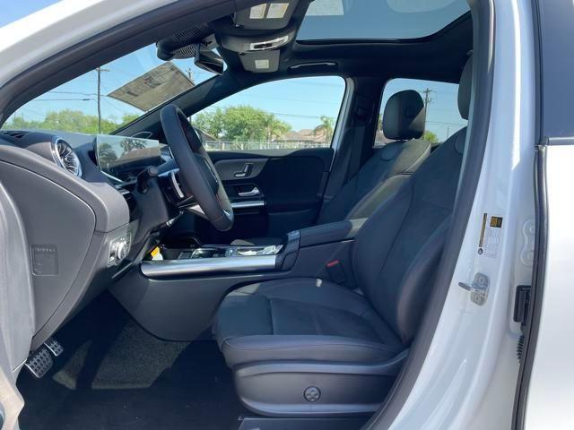 new 2025 Mercedes-Benz GLA 250 car, priced at $53,025