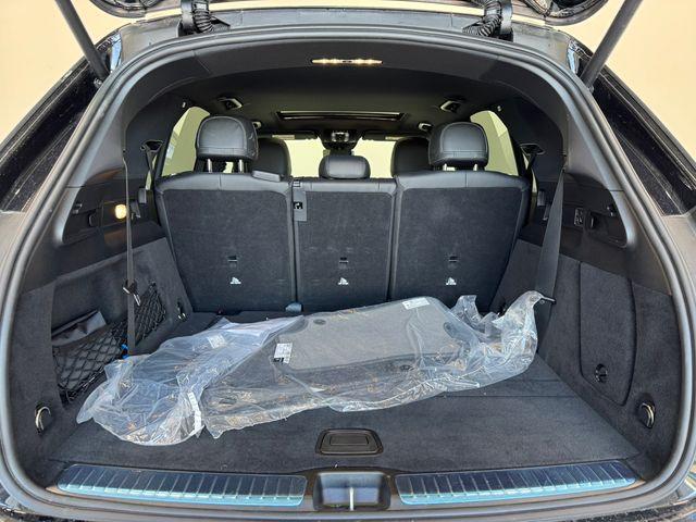 new 2025 Mercedes-Benz GLE 450 car, priced at $76,885