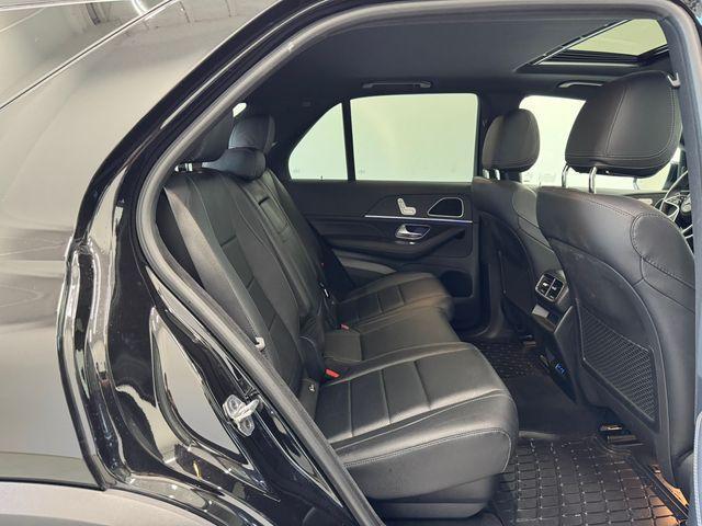new 2025 Mercedes-Benz GLE 450 car, priced at $76,885