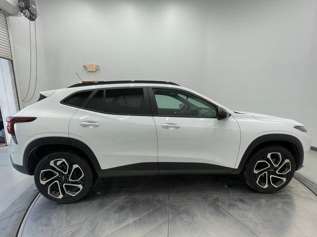 used 2025 Chevrolet Trax car, priced at $25,464