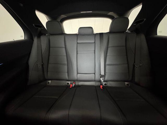 new 2025 Mercedes-Benz GLE 450 car, priced at $73,915