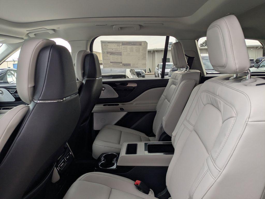 new 2026 Lincoln Aviator car