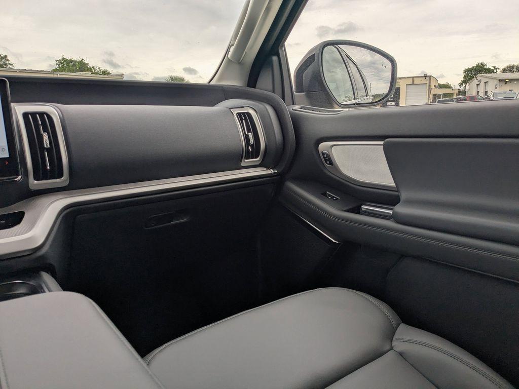 new 2026 Ford Expedition car, priced at $68,586