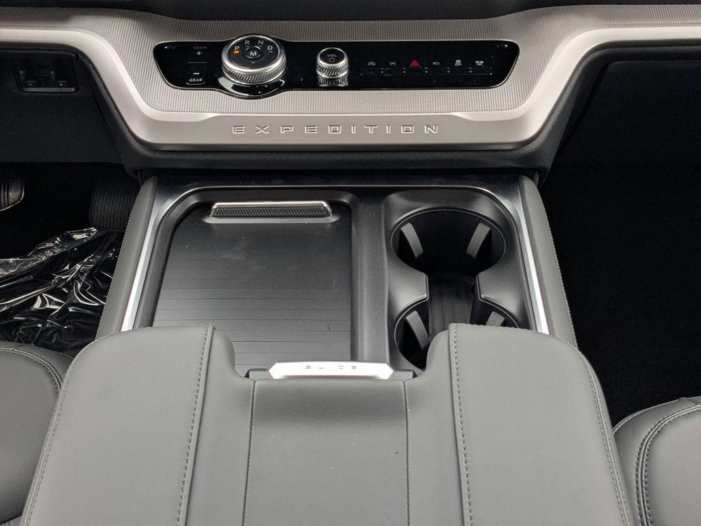 new 2026 Ford Expedition car, priced at $68,586