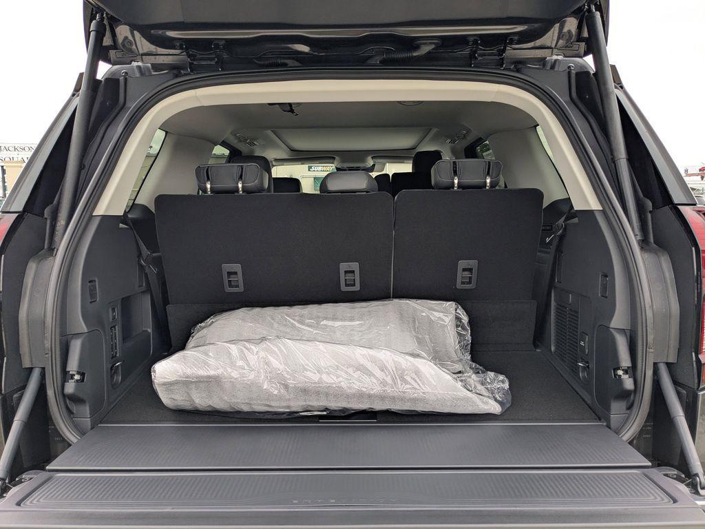 new 2026 Ford Expedition car, priced at $68,586