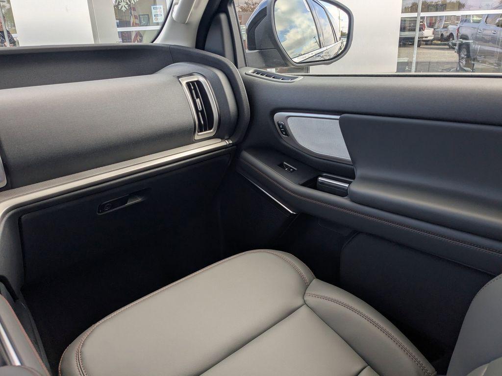 new 2025 Ford Expedition car, priced at $69,040