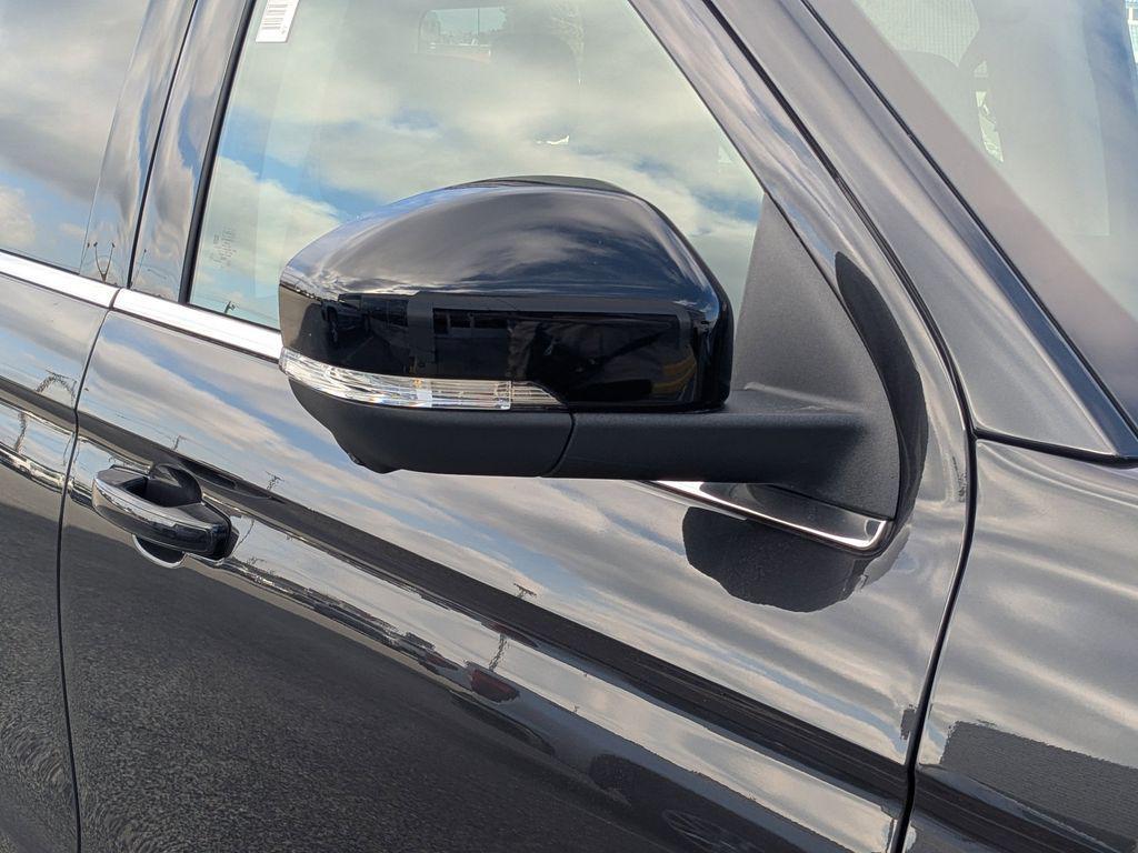 new 2025 Ford Expedition car, priced at $69,040