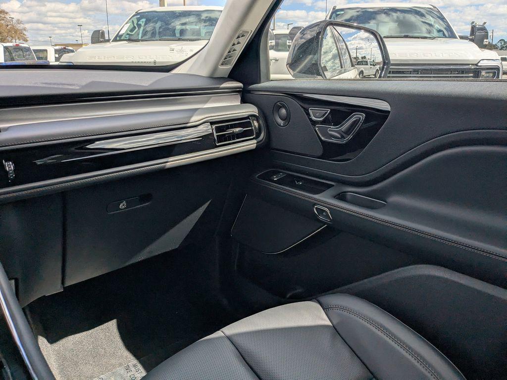 new 2026 Lincoln Aviator car