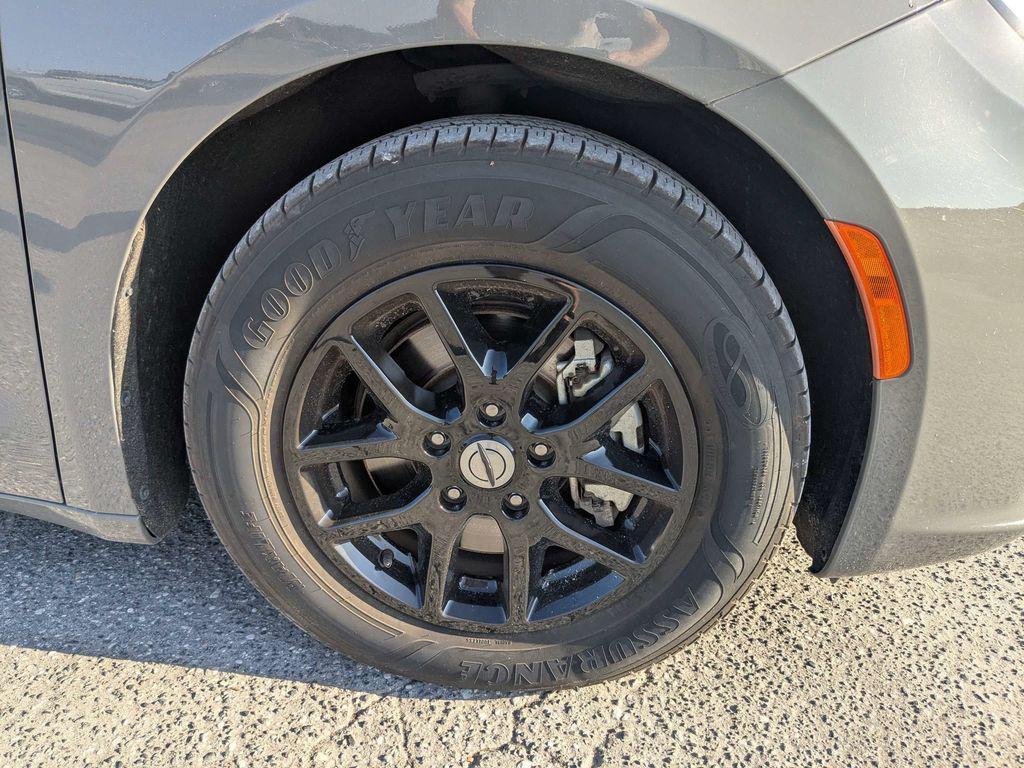 used 2023 Chrysler Pacifica car, priced at $23,548