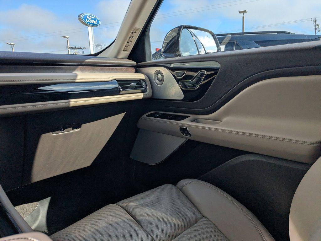 used 2022 Lincoln Aviator car, priced at $37,606