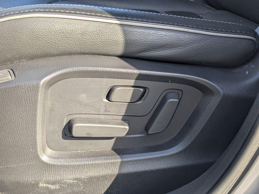 used 2025 Mazda CX-5 car, priced at $25,379