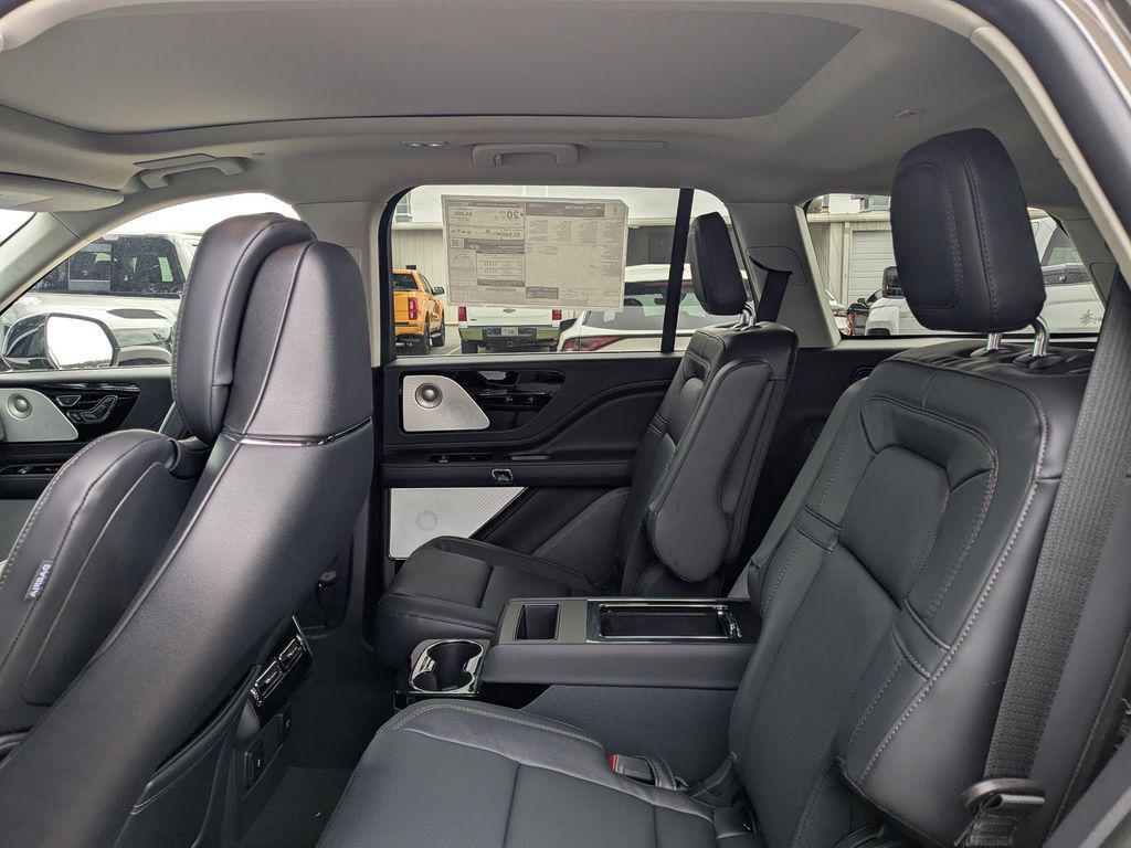 new 2026 Lincoln Aviator car