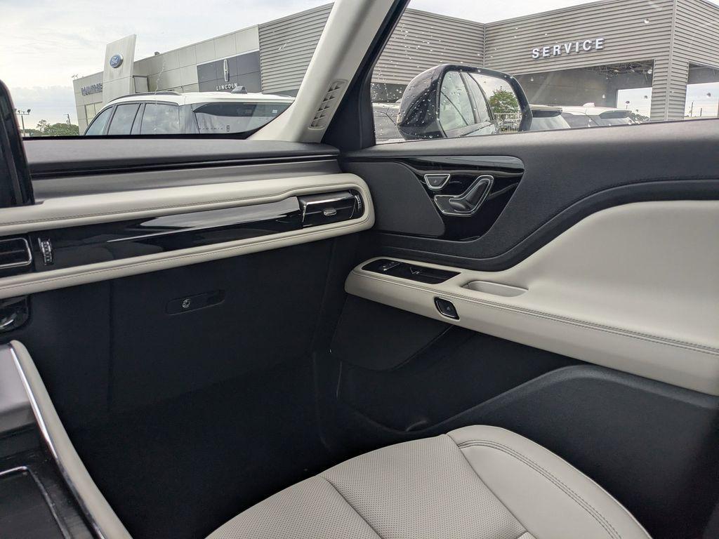 new 2026 Lincoln Aviator car, priced at $64,662