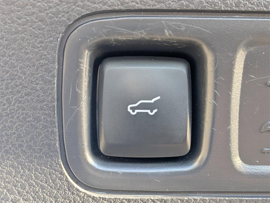 used 2023 Lincoln Navigator car, priced at $56,933