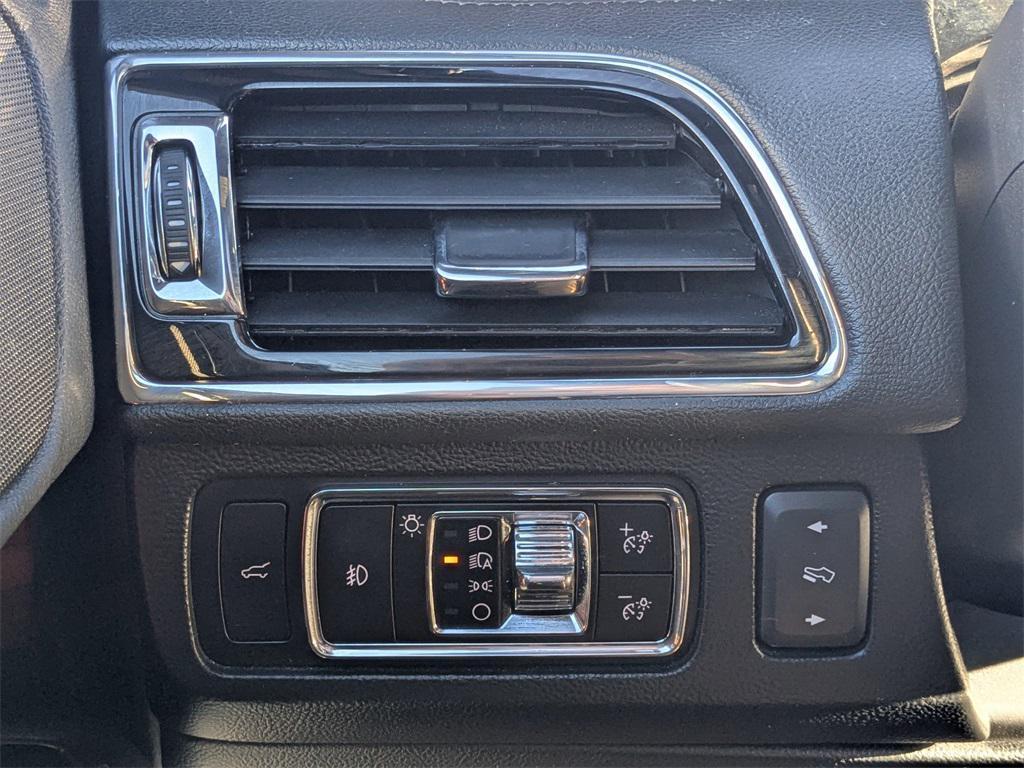 used 2023 Lincoln Navigator car, priced at $56,933