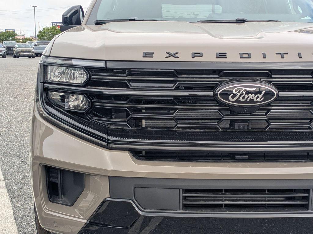 new 2026 Ford Expedition car, priced at $81,309