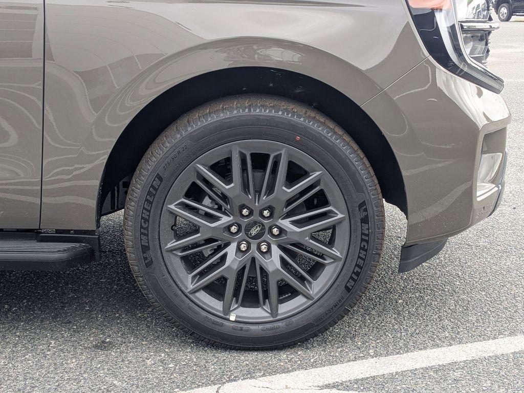 new 2026 Ford Expedition car, priced at $81,309