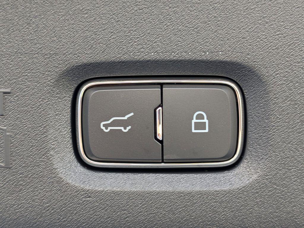 new 2026 Ford Expedition car, priced at $82,355