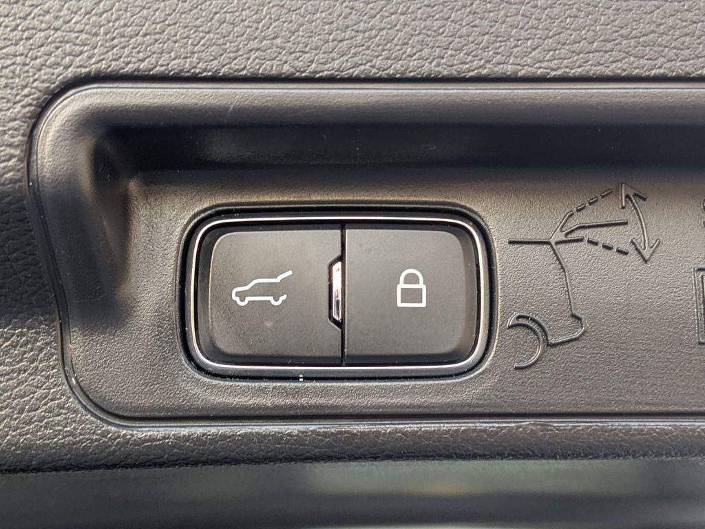 used 2022 Ford Explorer car, priced at $21,985