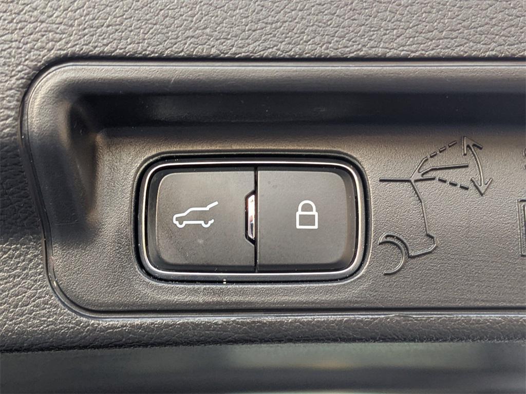 used 2022 Ford Explorer car, priced at $21,091