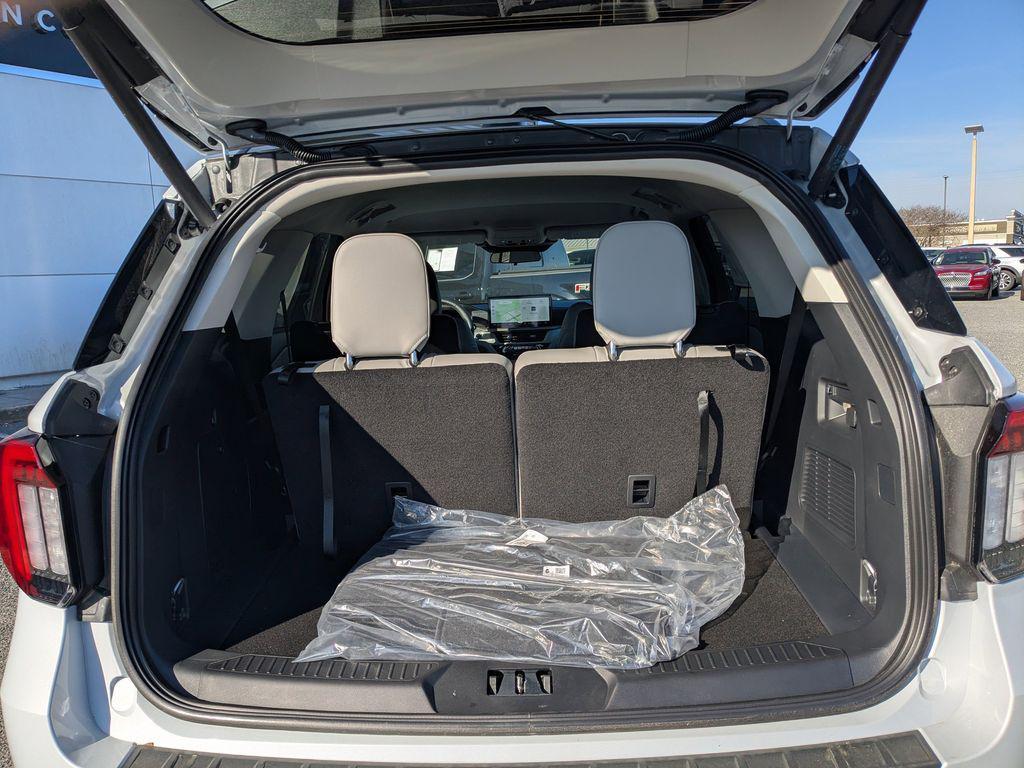 new 2026 Ford Explorer car, priced at $46,418