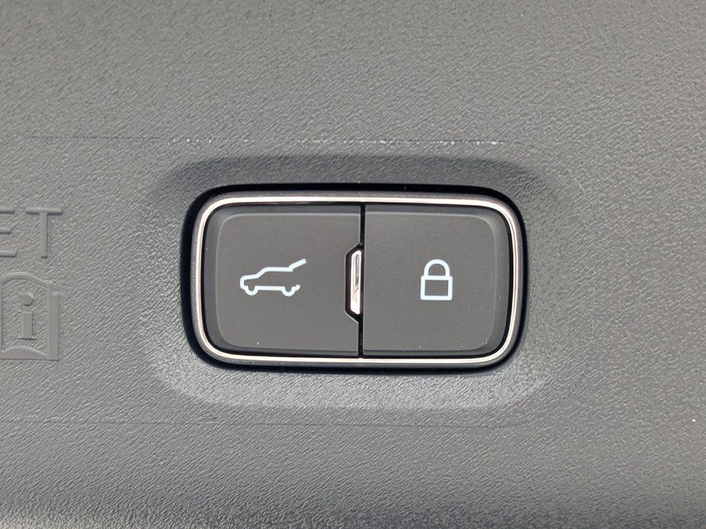 new 2025 Ford Expedition Max car, priced at $89,595