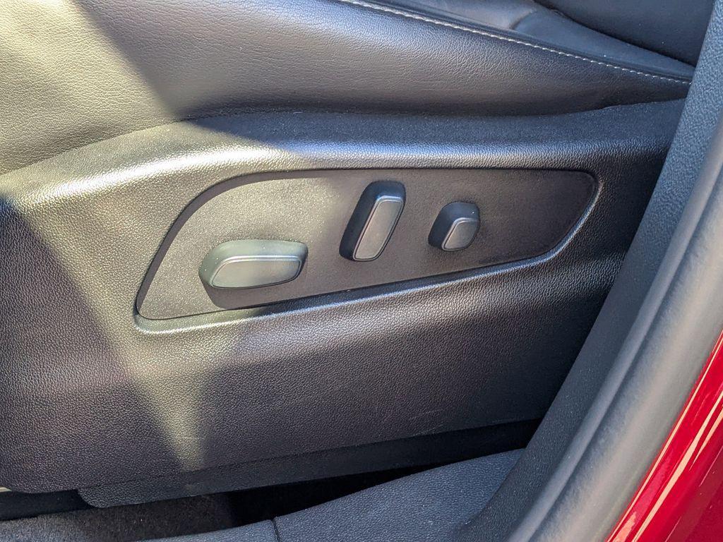 used 2021 Cadillac XT4 car, priced at $23,660