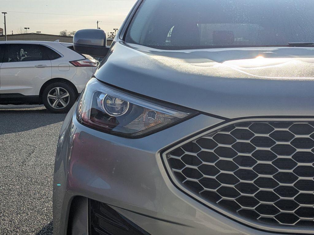 used 2024 Ford Edge car, priced at $22,819