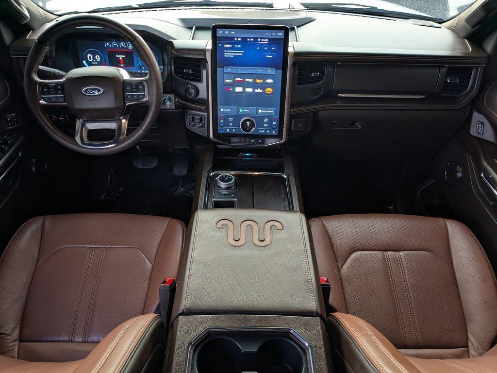 used 2024 Ford Expedition car, priced at $60,097
