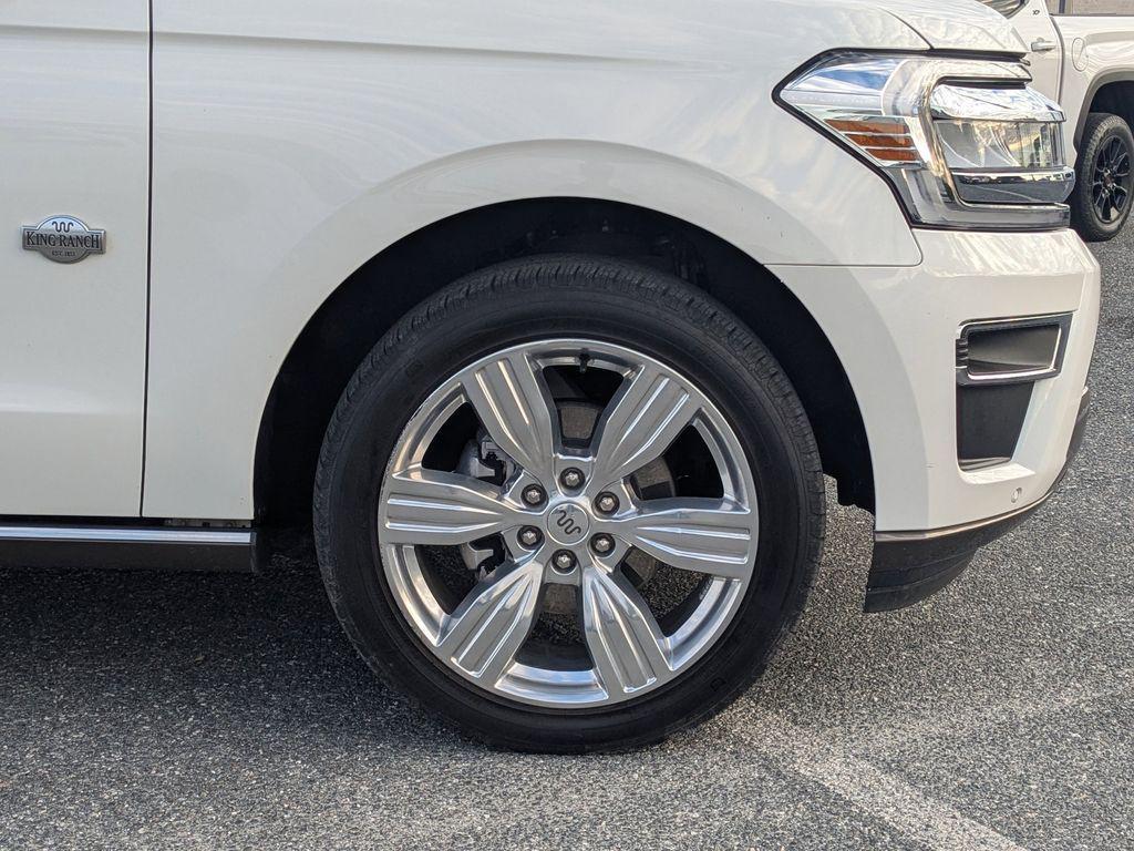 used 2024 Ford Expedition car, priced at $60,097