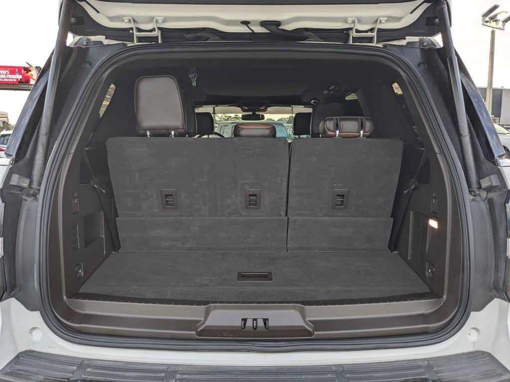 used 2024 Ford Expedition car, priced at $60,097