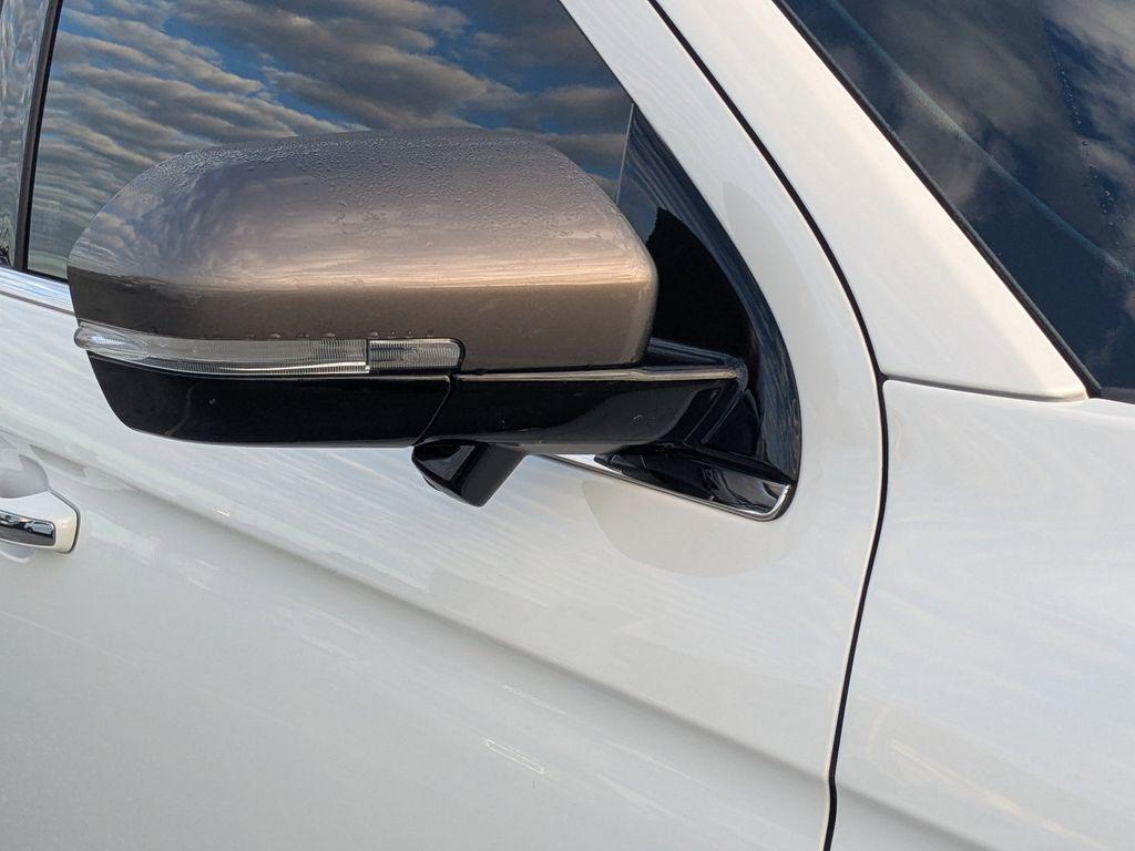 used 2024 Ford Expedition car, priced at $60,097