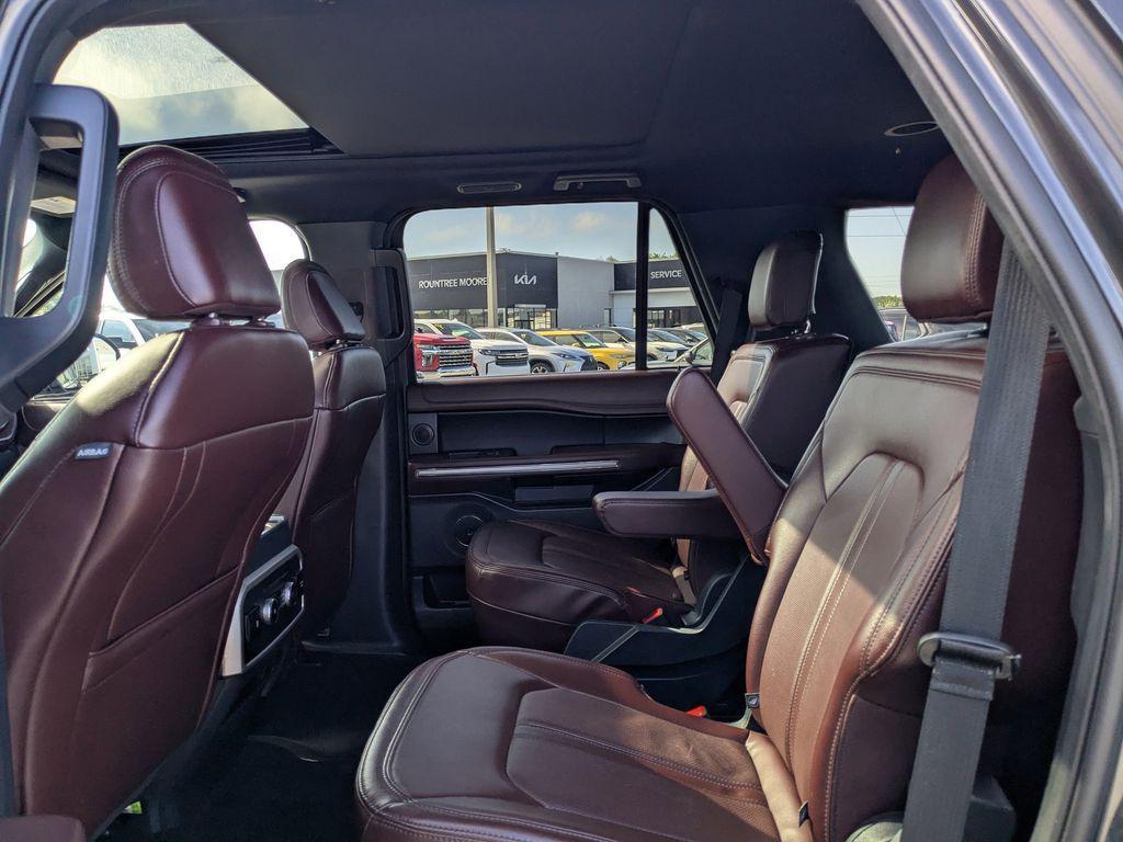 used 2024 Ford Expedition car, priced at $43,225