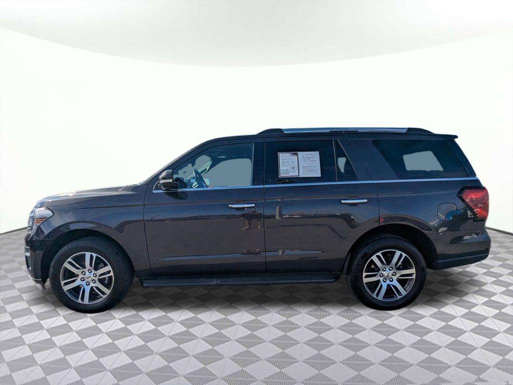 used 2024 Ford Expedition car, priced at $43,225