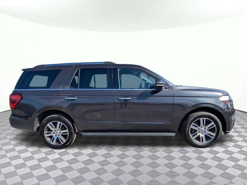 used 2024 Ford Expedition car, priced at $43,225