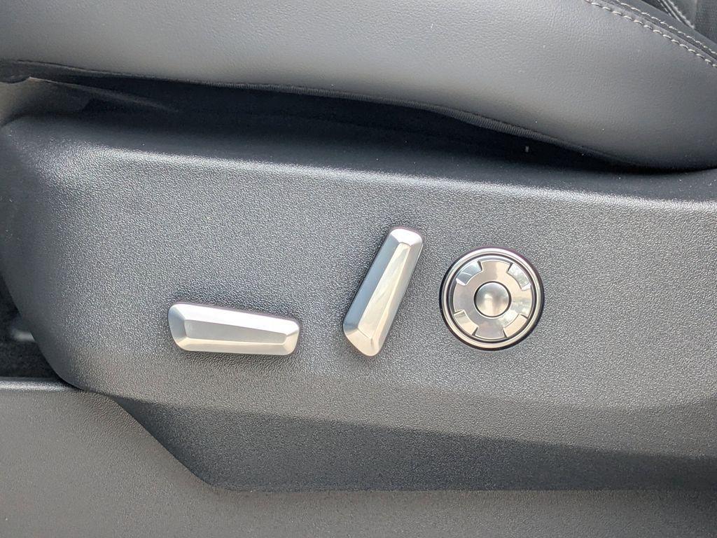 new 2026 Lincoln Navigator car