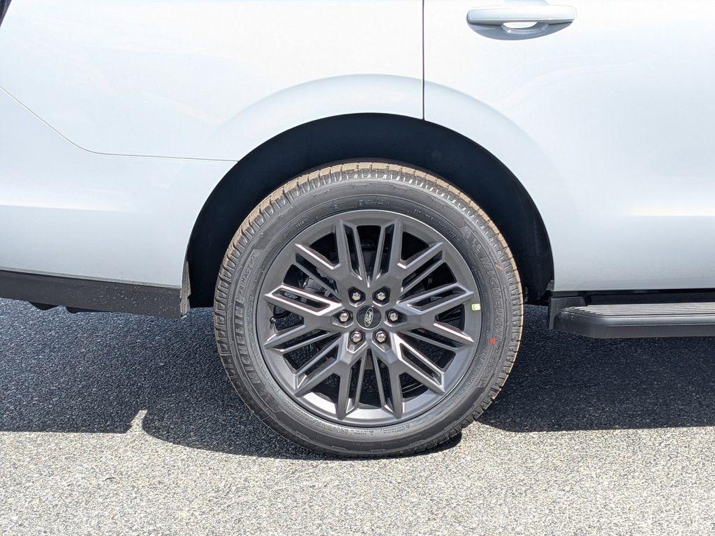 new 2026 Ford Expedition car, priced at $81,855