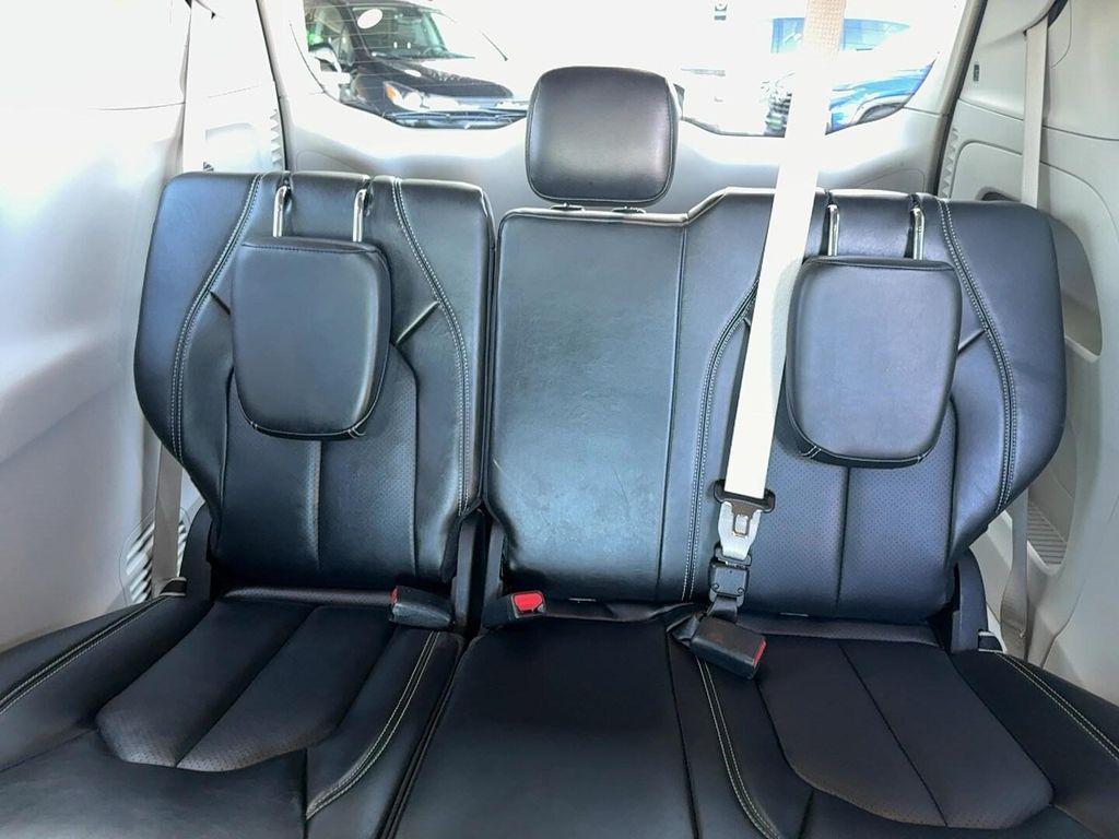 used 2024 Chrysler Pacifica car, priced at $27,999