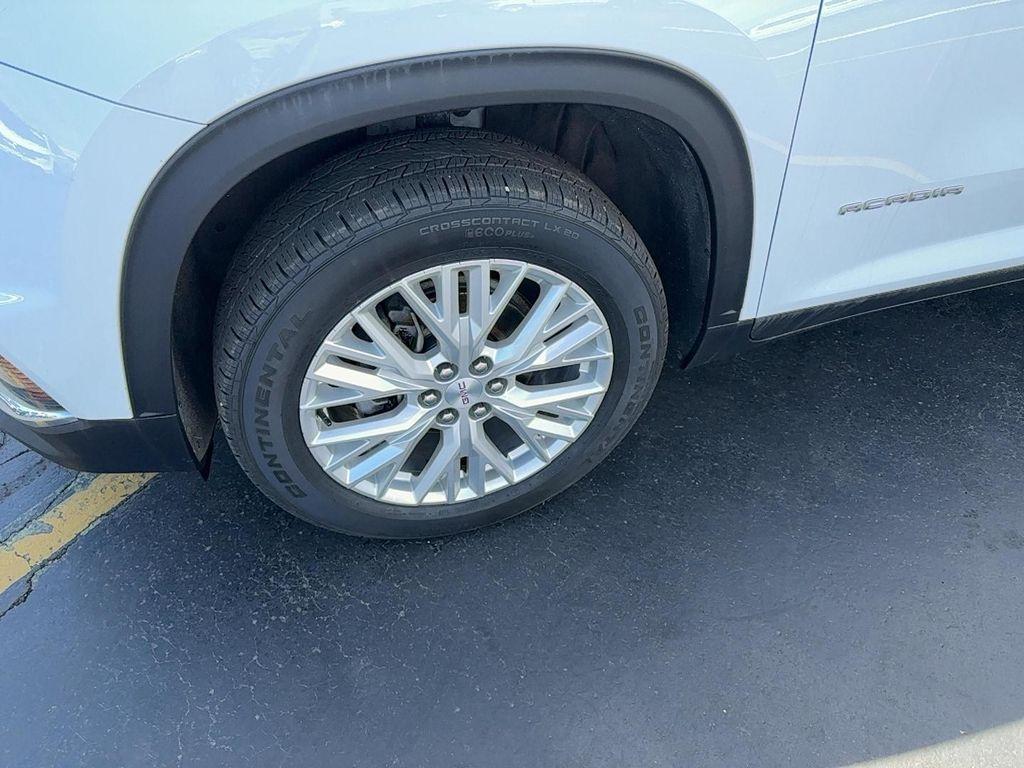 used 2024 GMC Acadia car, priced at $37,999