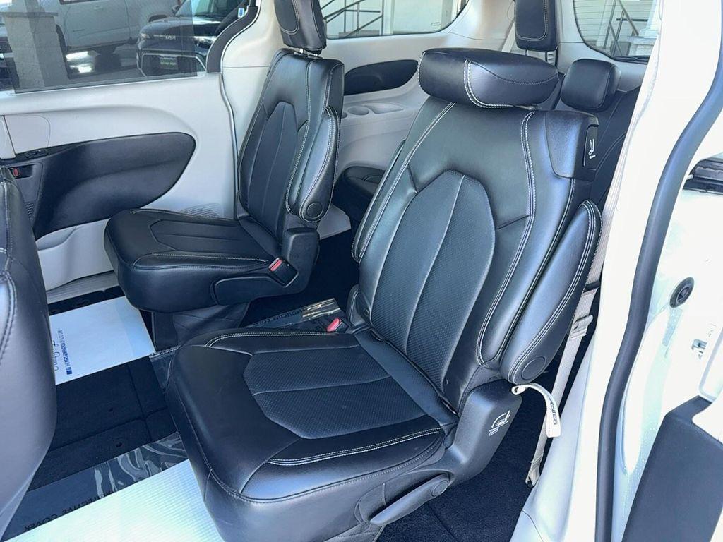 used 2024 Chrysler Pacifica car, priced at $28,299
