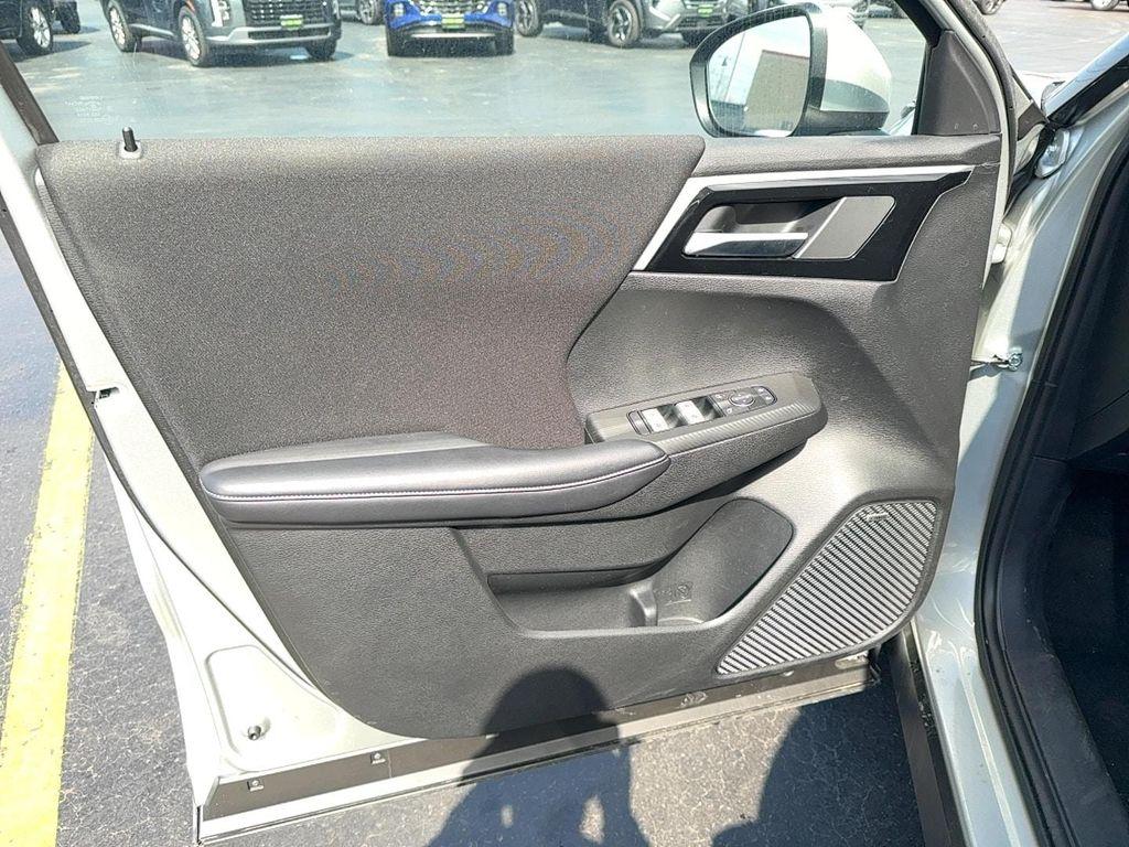 used 2025 Mitsubishi Outlander car, priced at $28,249