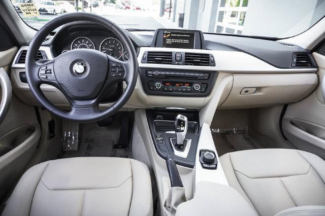 BMW 3 Series view 19