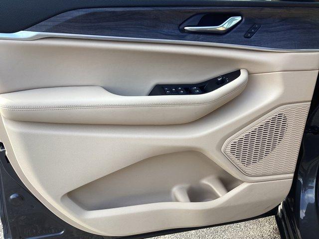 used 2025 Jeep Grand Cherokee car, priced at $41,995