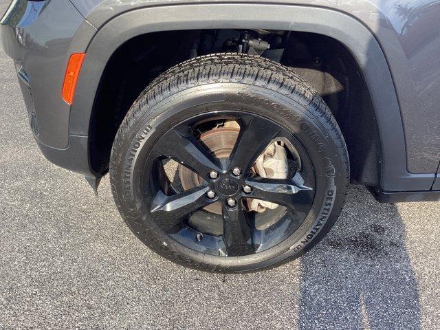 used 2025 Jeep Grand Cherokee car, priced at $41,995