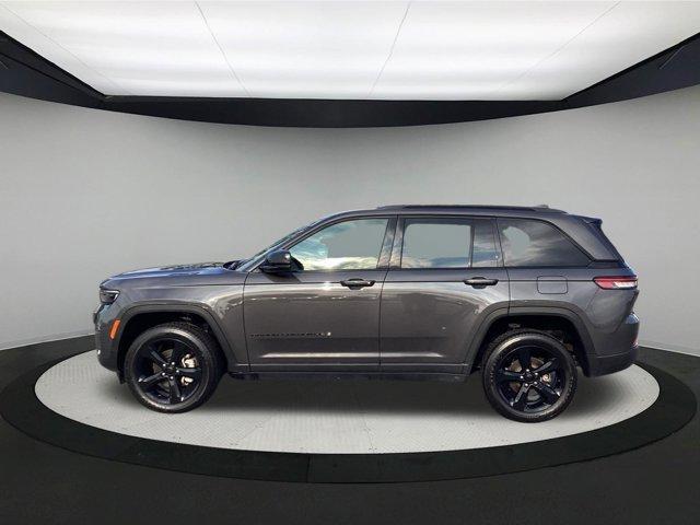 used 2025 Jeep Grand Cherokee car, priced at $41,995