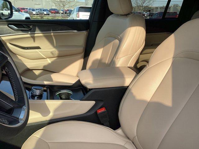 used 2025 Jeep Grand Cherokee car, priced at $41,995