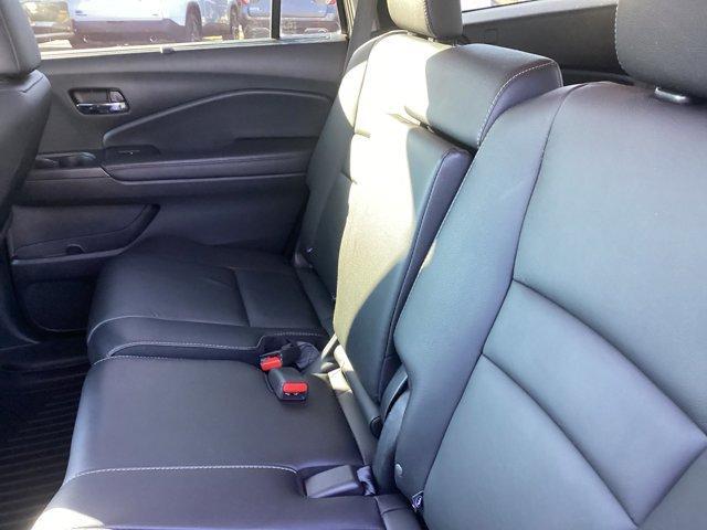 2021 Crystal Black Pearl Honda Pilot
